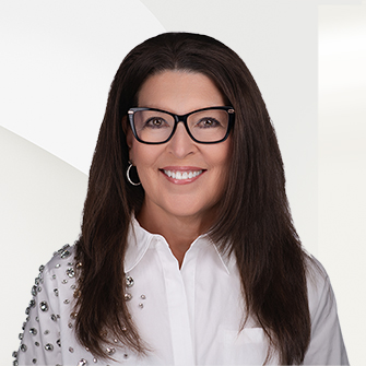 Lori Sharlow Headshot