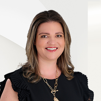 April Okun Headshot