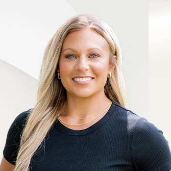 Alyssa Adams Headshot