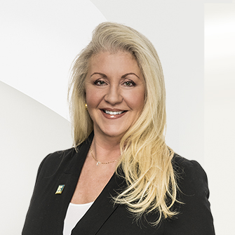 Chantal Apple Headshot