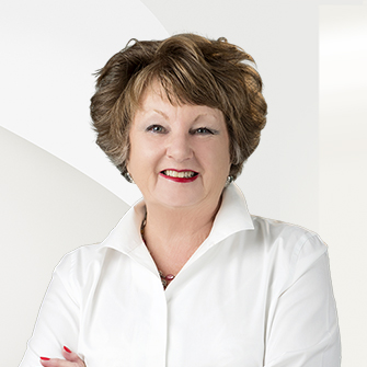Carole Woodward Headshot