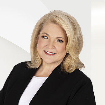 Michelle Dearing  Headshot