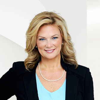 Heather Boesch Headshot