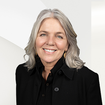 Mercedes Smith Headshot