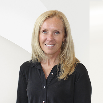 Ali Holbrook Headshot