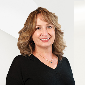 Lisa Paschke Headshot